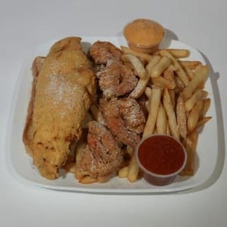 Com # 9 Catfish & Wings