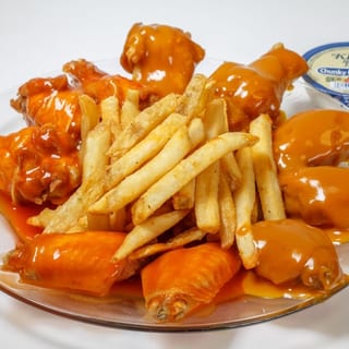 Com # 7 Buffalo Wings