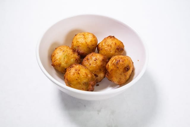 Conch Fritter Balls (8 Pieces).