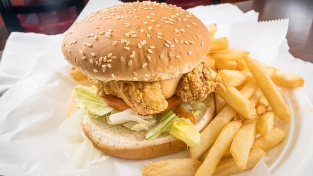 Crispy Chicken Burger.